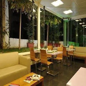 Suite Hotel Merlot - Beirut